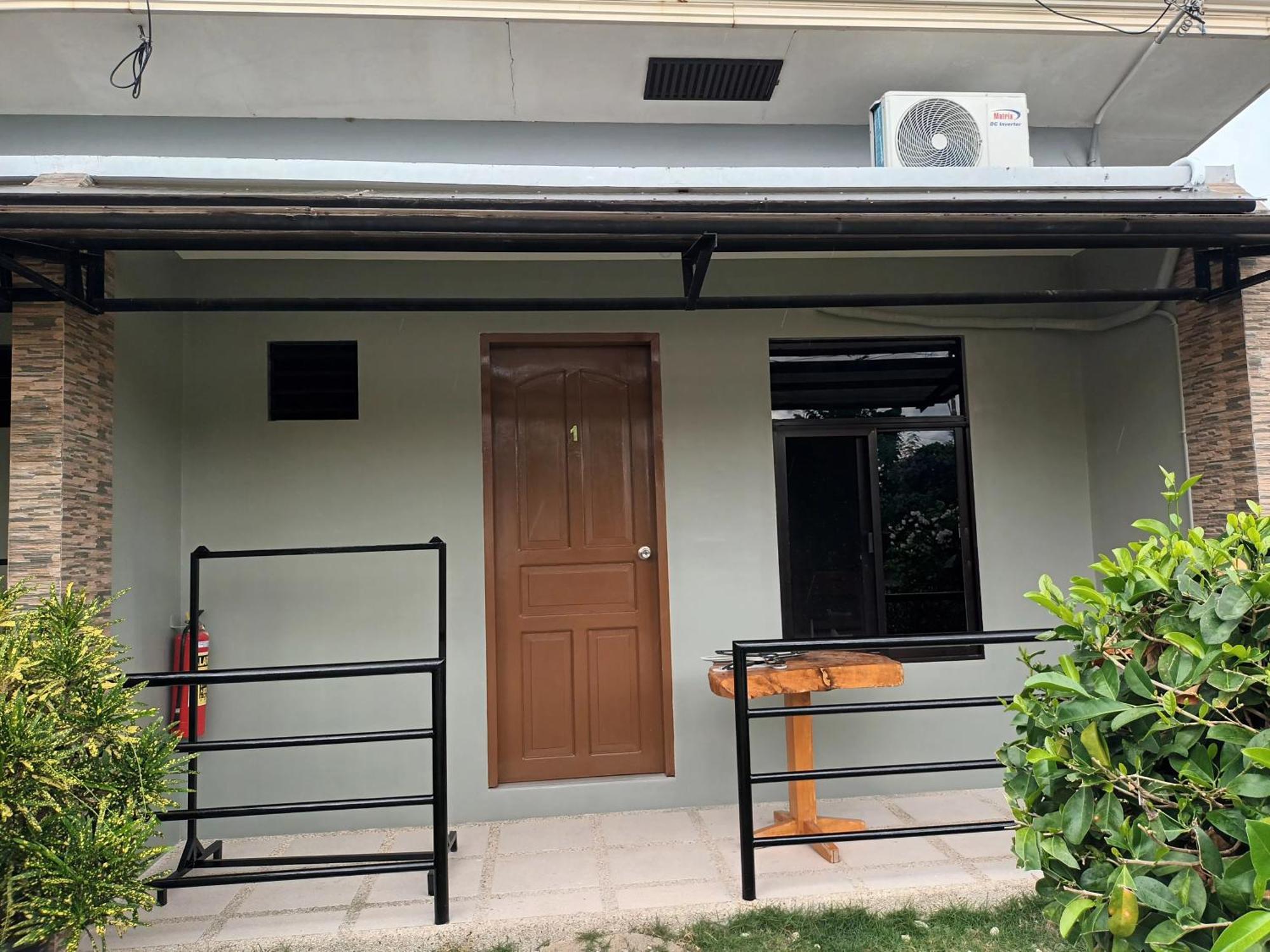 Grae'S Apartelle Moalboal Kültér fotó